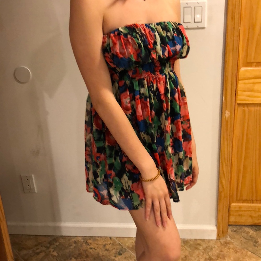 Floral strapless dress